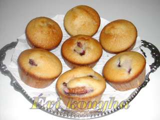 Bögrés szilvás muffin 10